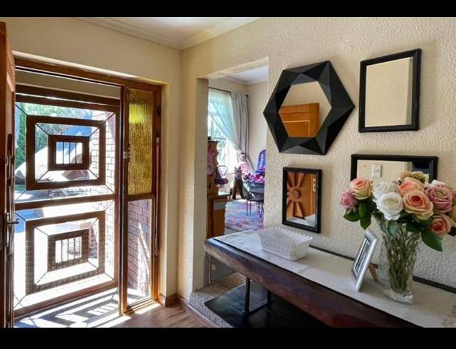 3 BEDROOM HOUSE FOR SALE IN SUIDHEUWEL